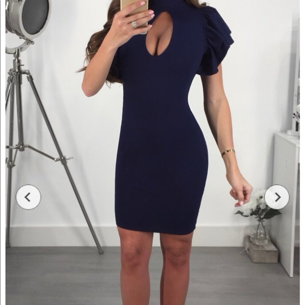 NWT mini keyhole dress Small